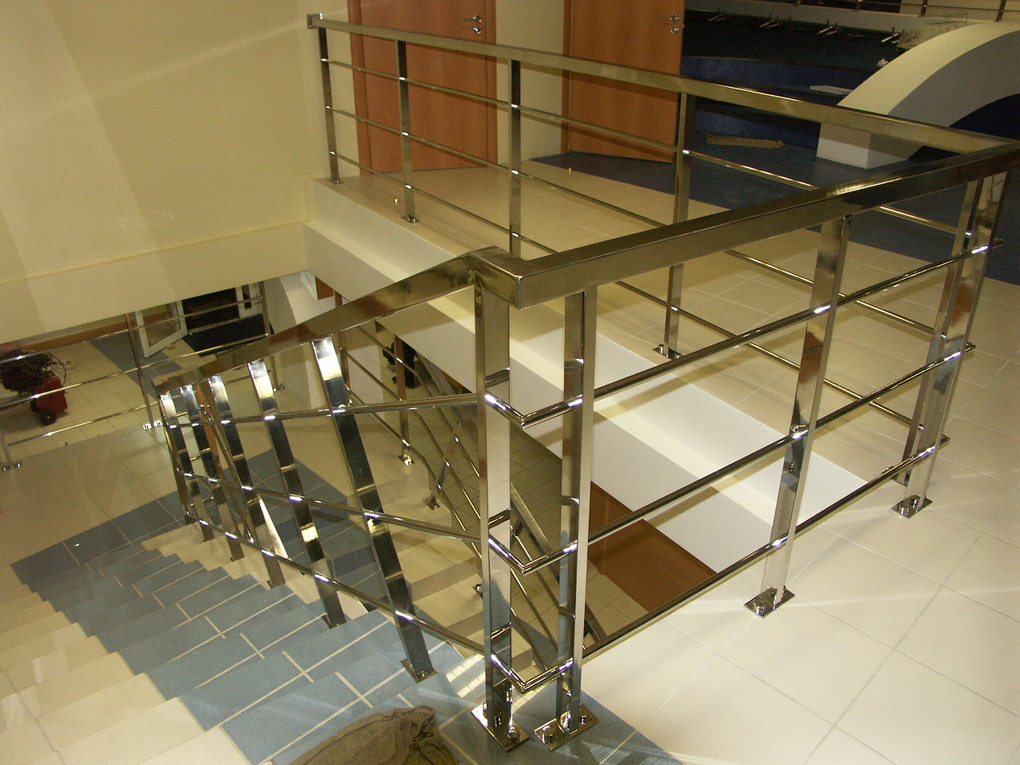 iz-kvadratnoy-truby